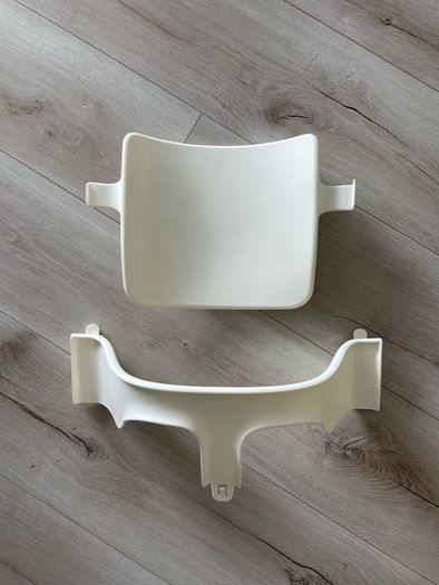 tripp trapp baby seat (white)