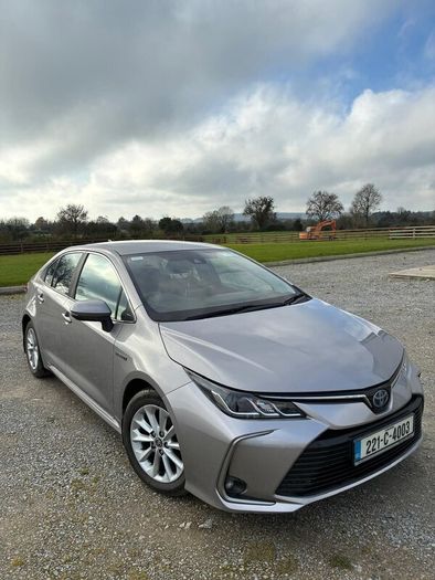 Toyota Corolla 1.8 Petrol Hybrid Luna Auto