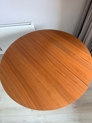 BoConcept Walnut Drop Leaf Dining Table - 1.1m Diameter