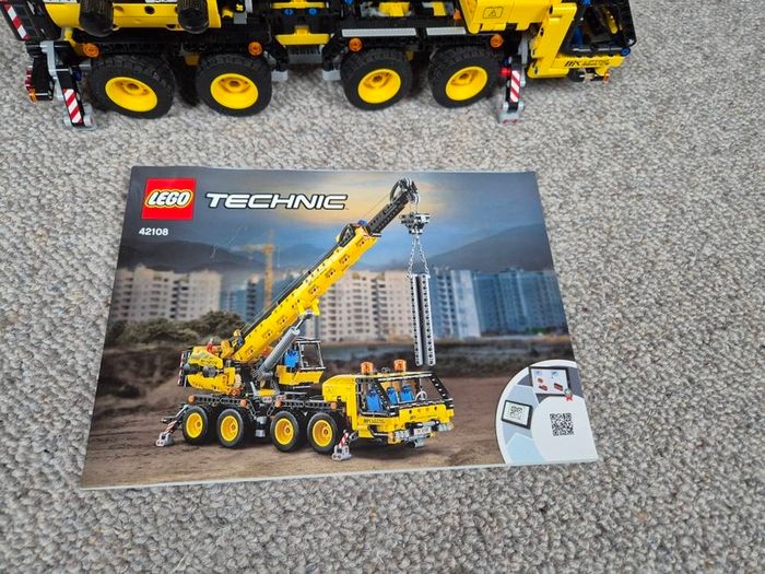 Lego Technic 42108 Mobile Crane