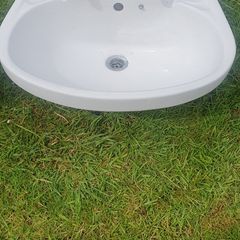 Bathroom sink