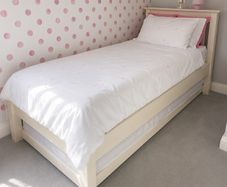 Cream Wooden Single Bed with Pull-Out Trundle Bed