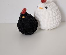 crochet pair of chickens