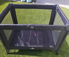 Travel Cot with bag