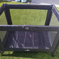 Travel Cot with bag
