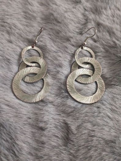 Earrings very nice,  mixed lot