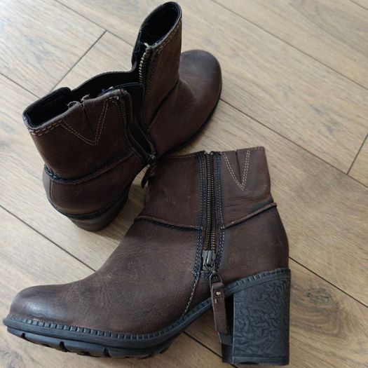 Women's  Brown Clark Ankle Boots - Size 4