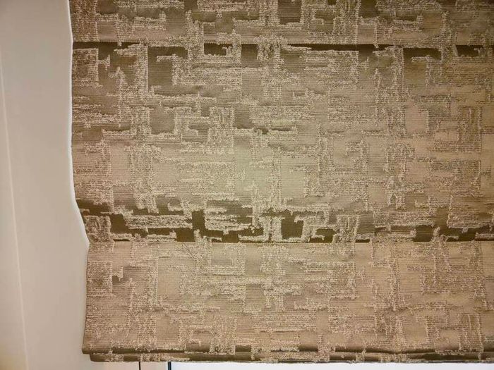 Roman blind in excellent condition