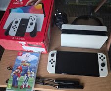 Nintendo switch oled + Game