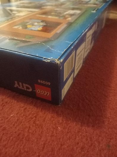 LEGO City 60398 Family House - RETIRED- Brand new - Unopened ( Box Wear)