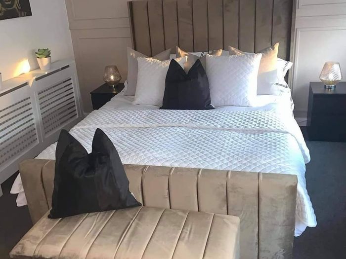 Double Small Double 4ft 4ft6 Ottoman Storage Beds