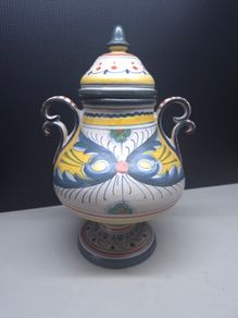 Vintage Grazia Deruta Italian Majolica Hand Painted Lidded Urn 25cm