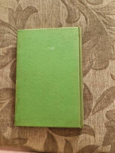 Vessel Of Clay. By Leo Trese. 1957 Hardback In Good Condition. See Photos For Same.