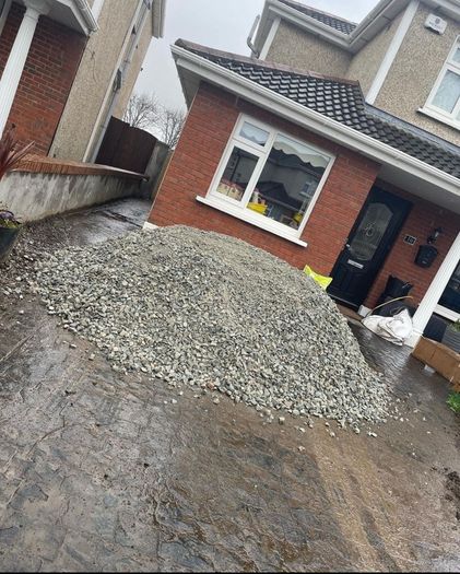 sand,stone,topsoil,pebble,gravel,stone