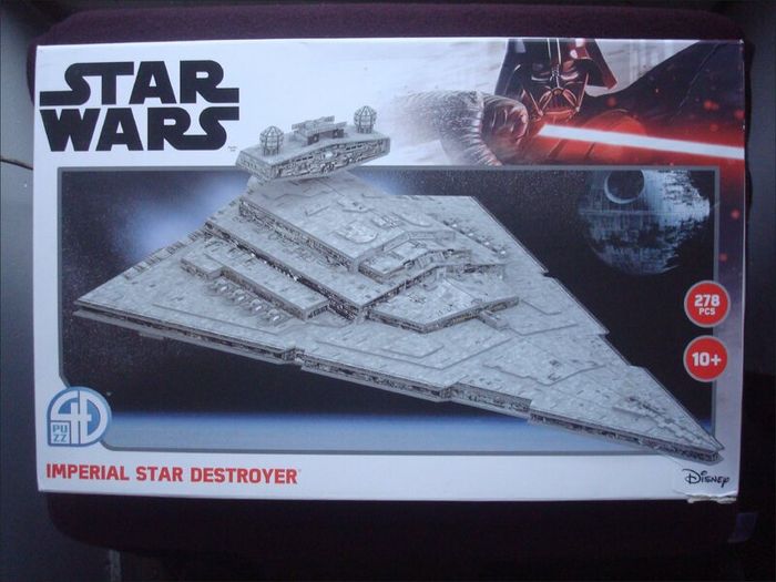 Star Wars Imperial Star Destroyer Model Kit - University Games - New