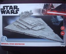 Star Wars Imperial Star Destroyer Model Kit - University Games - New