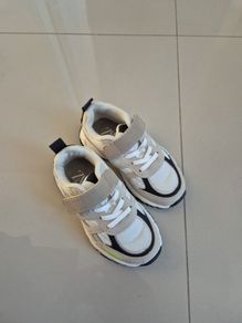 ZARA runners kids size uk7/eu24