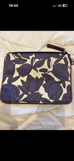 Dickens & Jones wristlet - NWOT