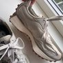 New Balance 327 Image 2