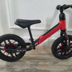 Kids balance bike
