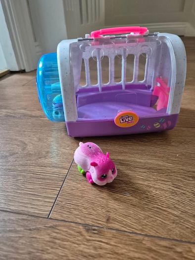 Toy little live pets hamsters