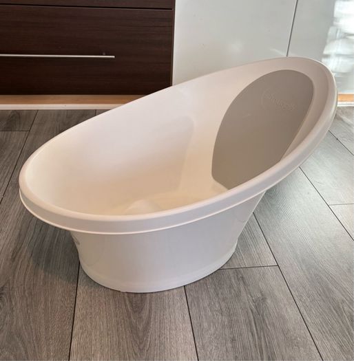 Snuggle Baby Bath & Stand
