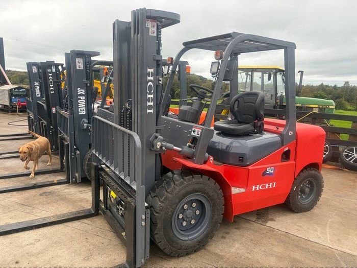 Diesel forklifts 2.5,3,3.5,5 ton available