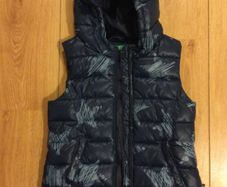 Girls United colours of Benetton body warmer 6-7 years Brand New