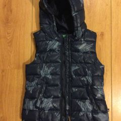 Girls United colours of Benetton body warmer 6-7 years Brand New