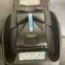 Maxi-cosi car seat and Iso-fix base Image 3