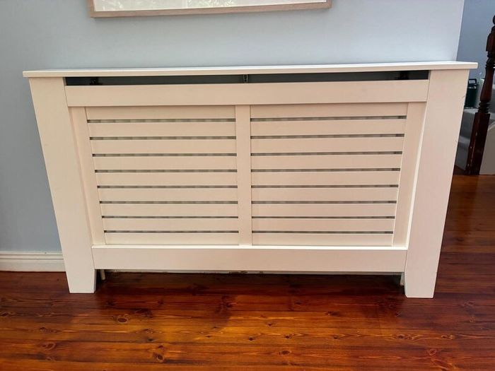 Cream console style radiator cover