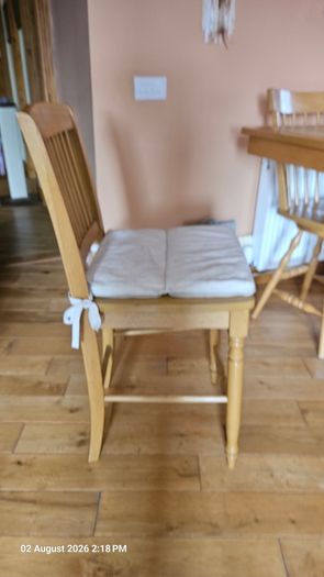 Solid oak extendable table