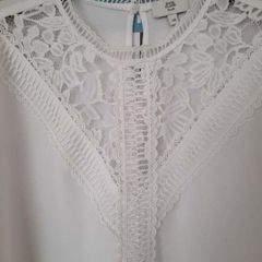 Blouse; Size 18   White