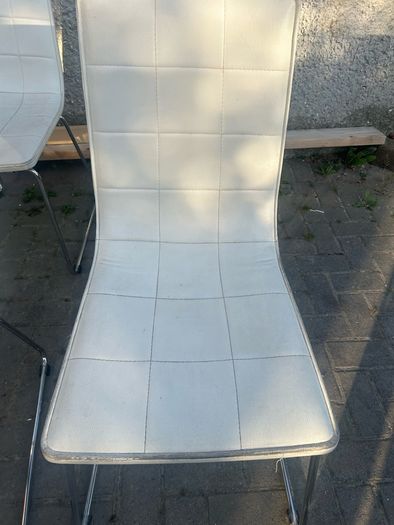 Dining table & chairs