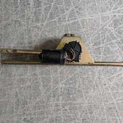 Golf 2 6N2 single arm front wiper