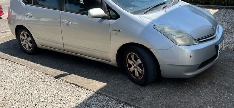 Toyota  Prius 1.5 Automatic 2011
