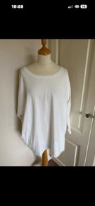 Long cream top with pockets, size 14-16