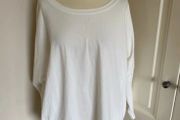 Long cream top with pockets, size 14-16