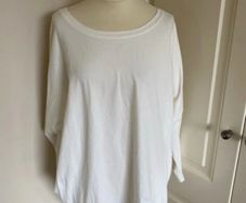 Long cream top with pockets, size 14-16