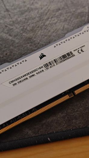 Corsair Vengeance RGB 32GB 3200MHz DDR 4 White
