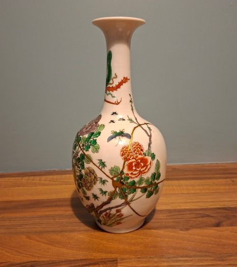 Late 19th Century famille verte mei ping vase phoenix Pattern, Hand Painted