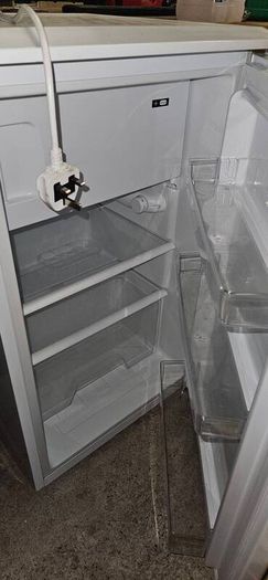 Powerpoint under counter fridge and freezer