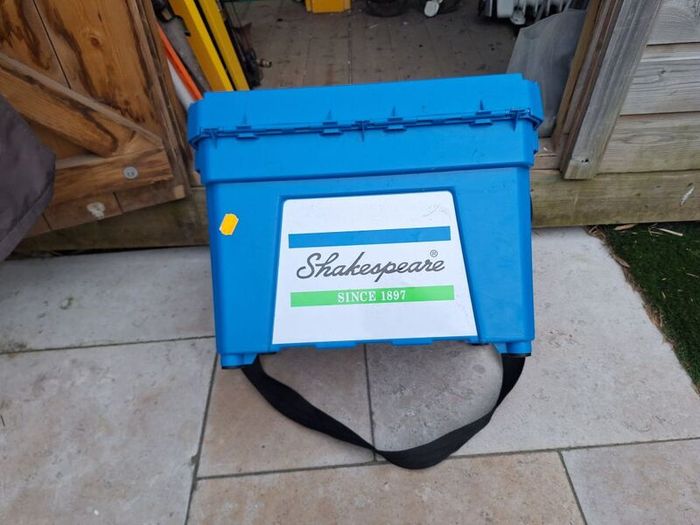 shakespeare seat box