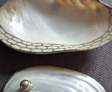 Twos company mother of pearl trinket  dishes x 2