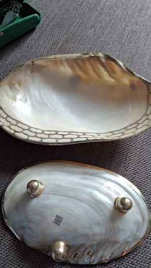Twos company mother of pearl trinket  dishes x 2