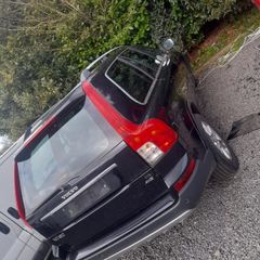 Breaking Volvo XC90