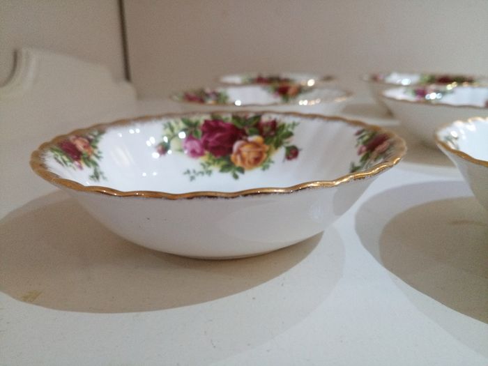 Dessert / Cereal Bowls x 6 Royal Albert Old Country Roses Bone China