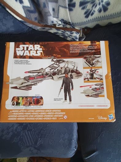 Star Wars The Force Awakens Desert Landspeeder and Finn action figure