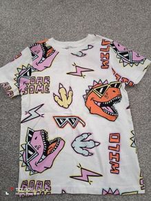 boy's t-shirt .age 4/5