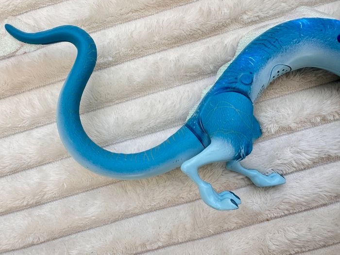 Disney store Raya And The Last Dragon Sisu Dragon Lights & Sounds figure Lenth approx. 35 cm. Used PLease see photos